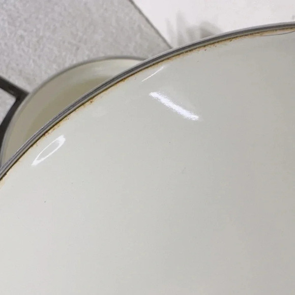 Vintage Enamelware Dutch Oven With Floral Design - Picture 8 of 13